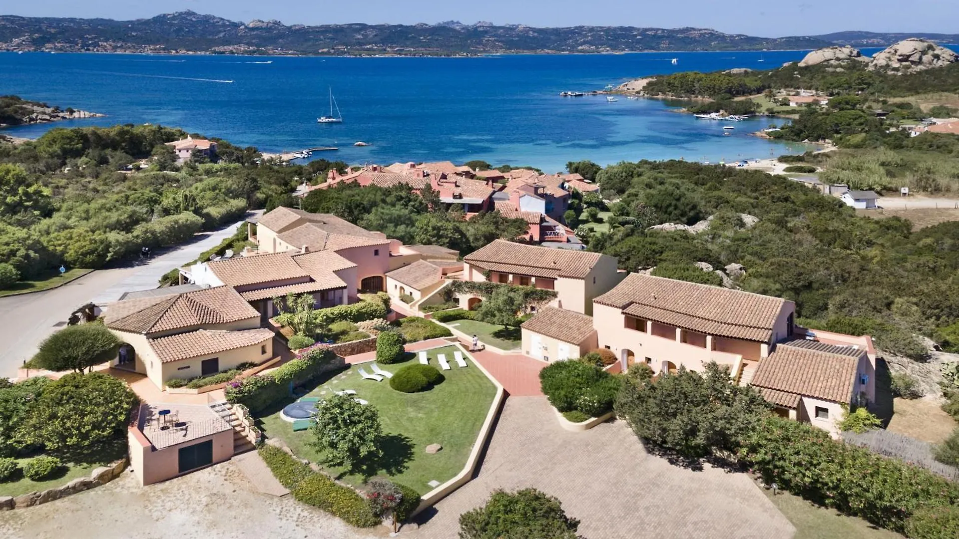 Hotel Sole Mare Baja Sardinia